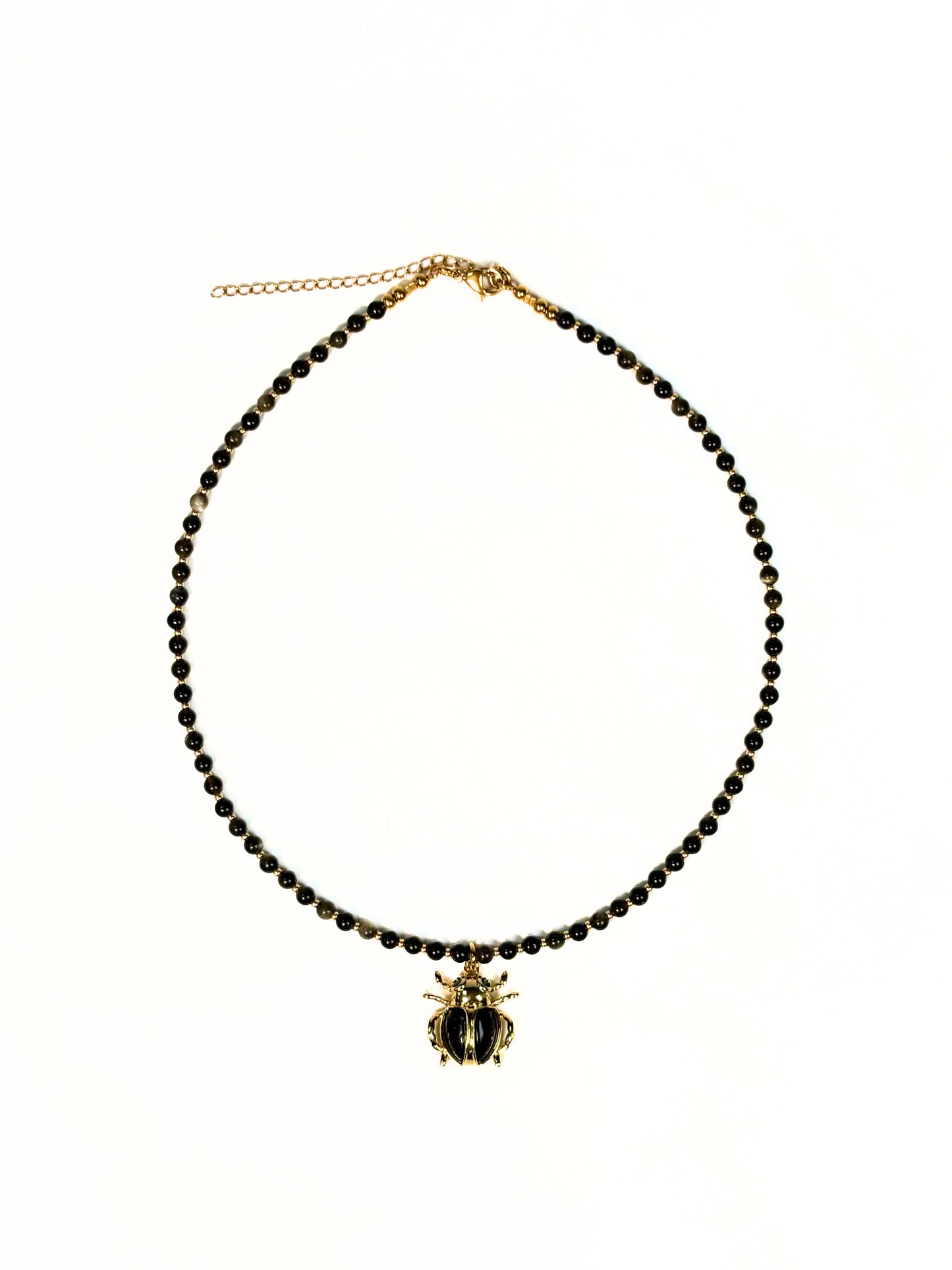Collar Escarabajo