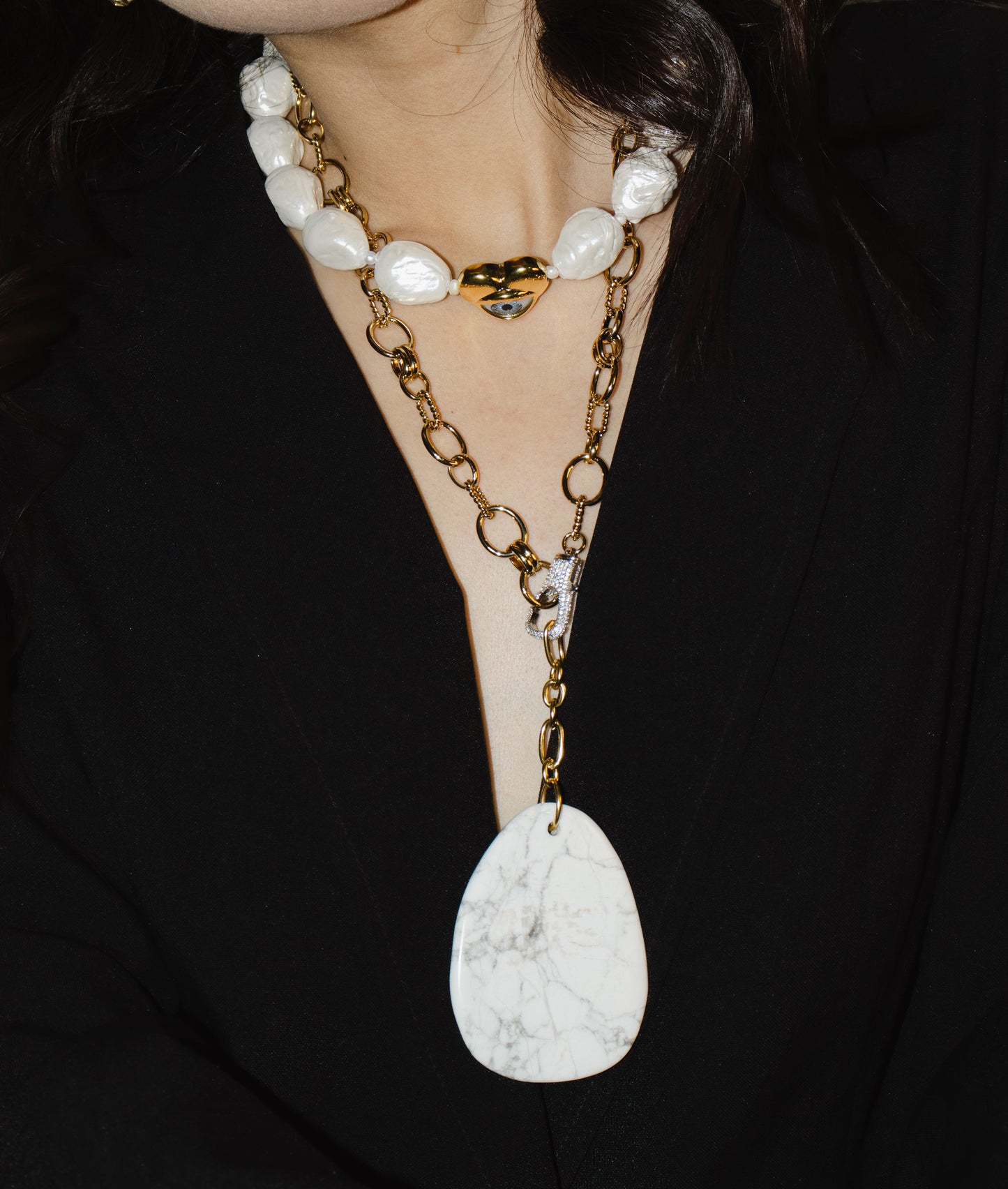 Collar Howlite
