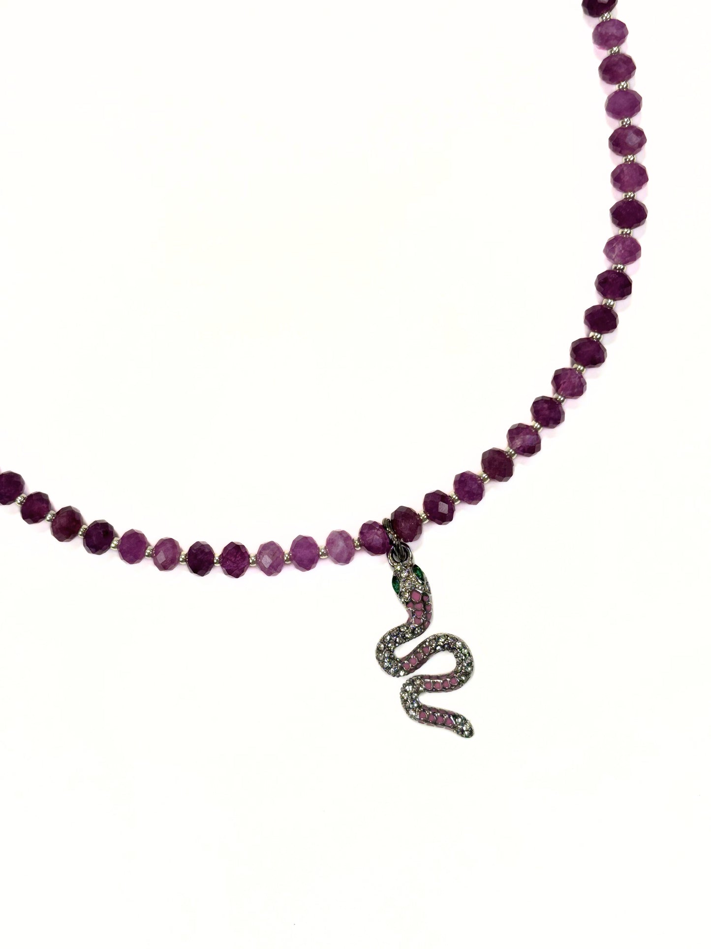 Collar Serpentina Granate