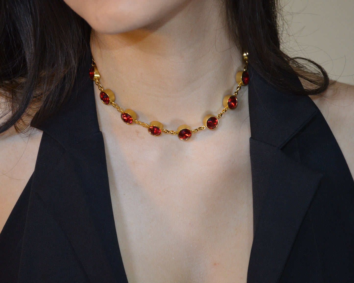 Chocker Scarlett